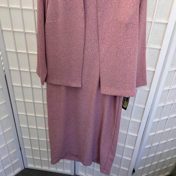 Elegant Positively Attitude Two-Piece Dress & Jacket Set – Pink Jacquard - Picture 2 of 5